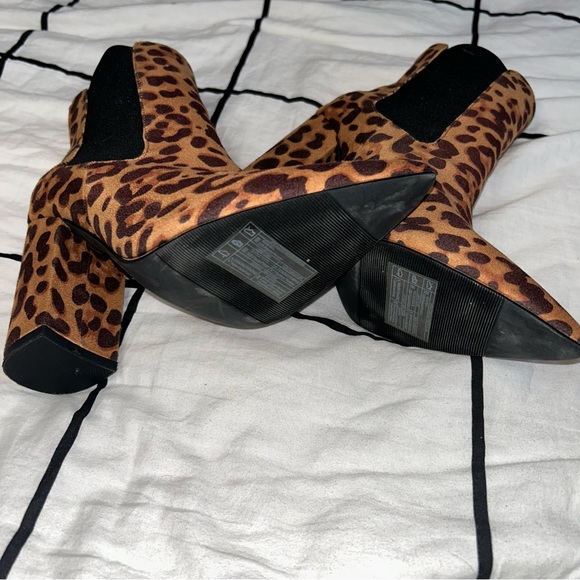 Leopard Print High Heels! - Picture 2 of 3